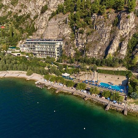 Hotel Astor Limone sul Garda Luaran gambar