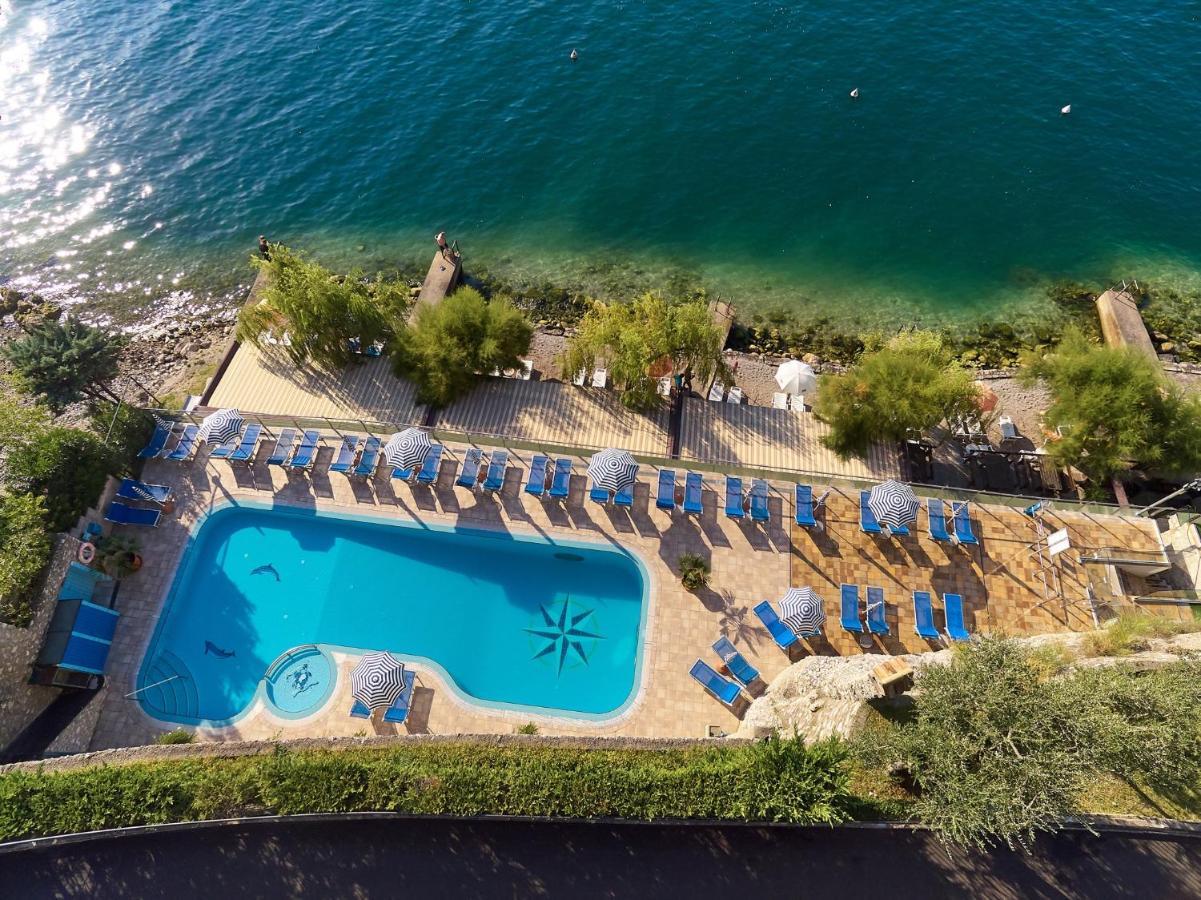 Hotel Astor Limone sul Garda Luaran gambar