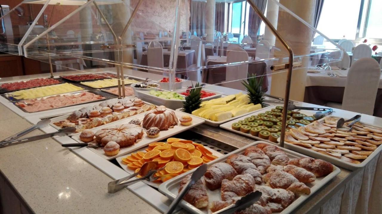 Hotel Astor Limone sul Garda Luaran gambar