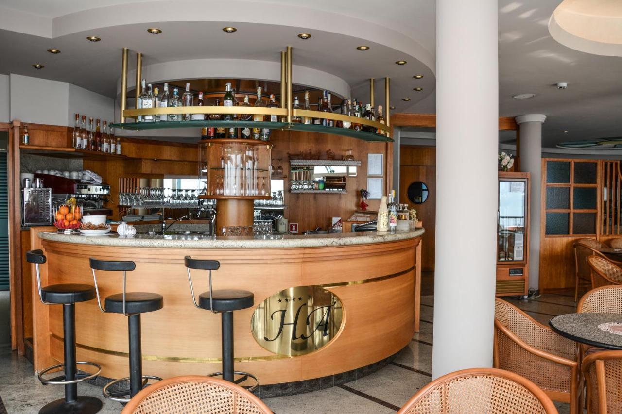 Hotel Astor Limone sul Garda Luaran gambar