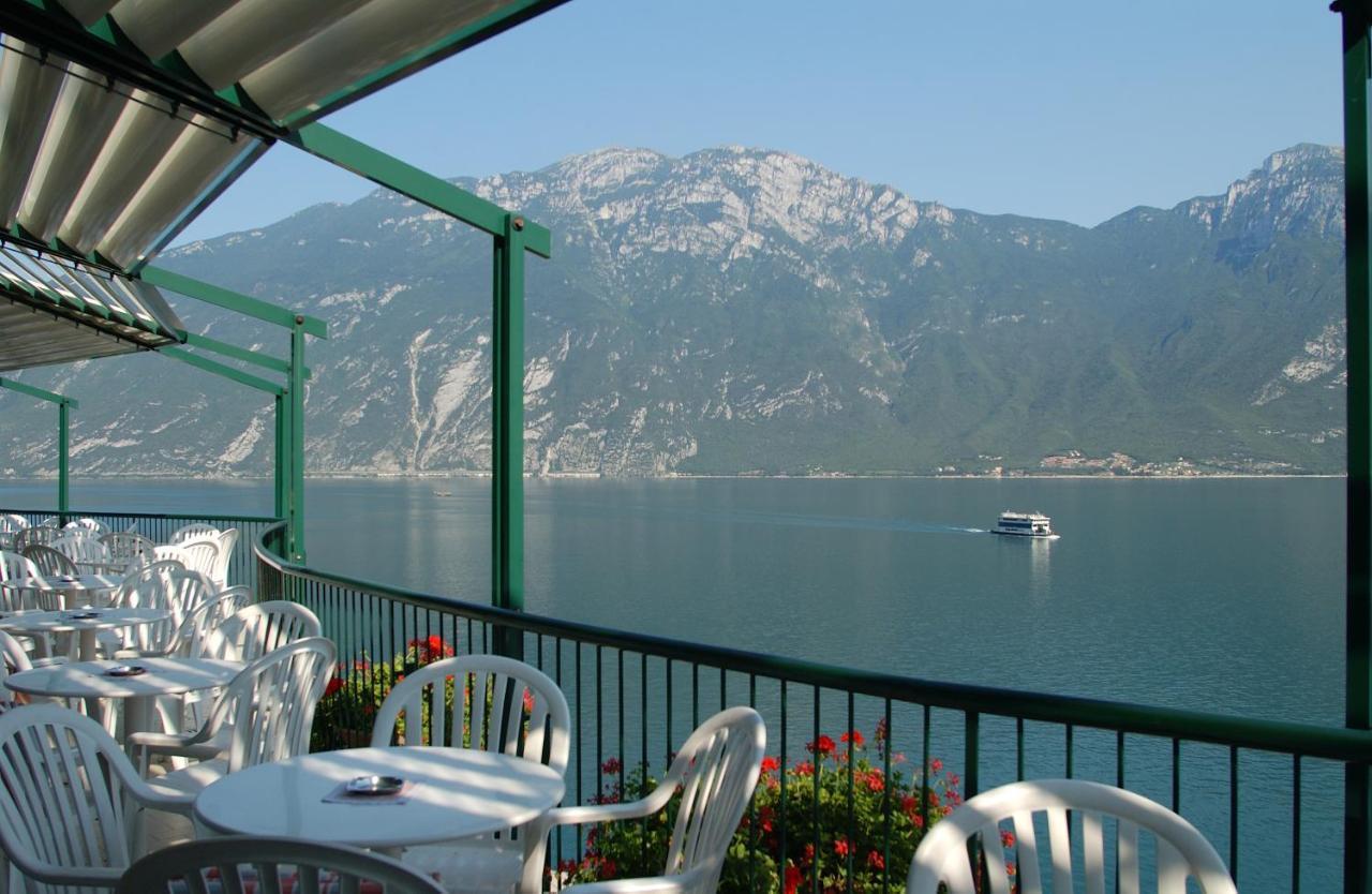 Hotel Astor Limone sul Garda Luaran gambar
