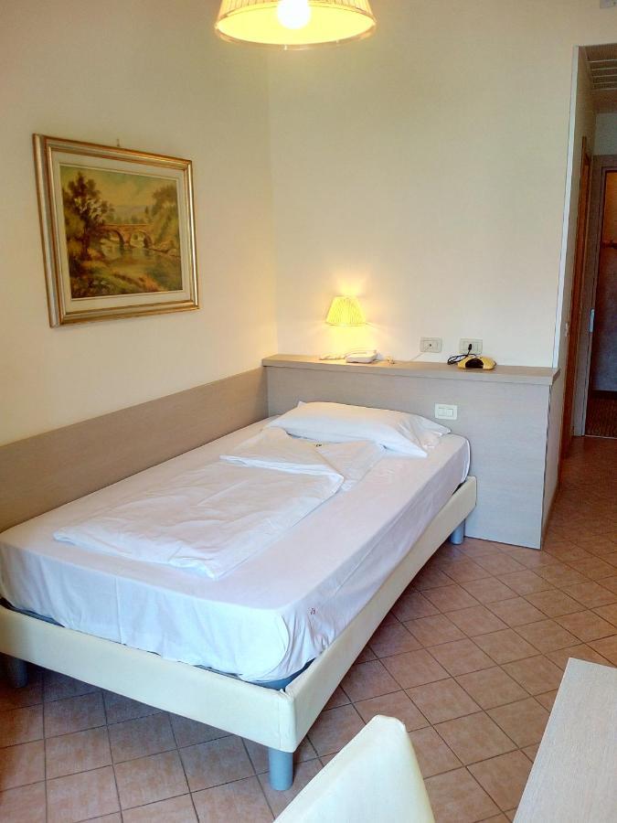 Hotel Astor Limone sul Garda Luaran gambar