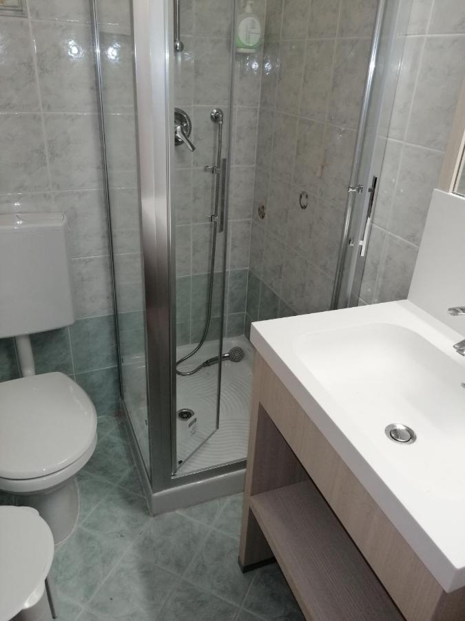 Hotel Astor Limone sul Garda Luaran gambar