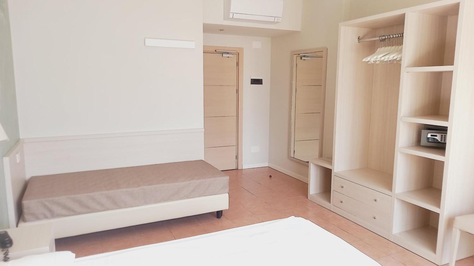 Hotel Astor Limone sul Garda Luaran gambar