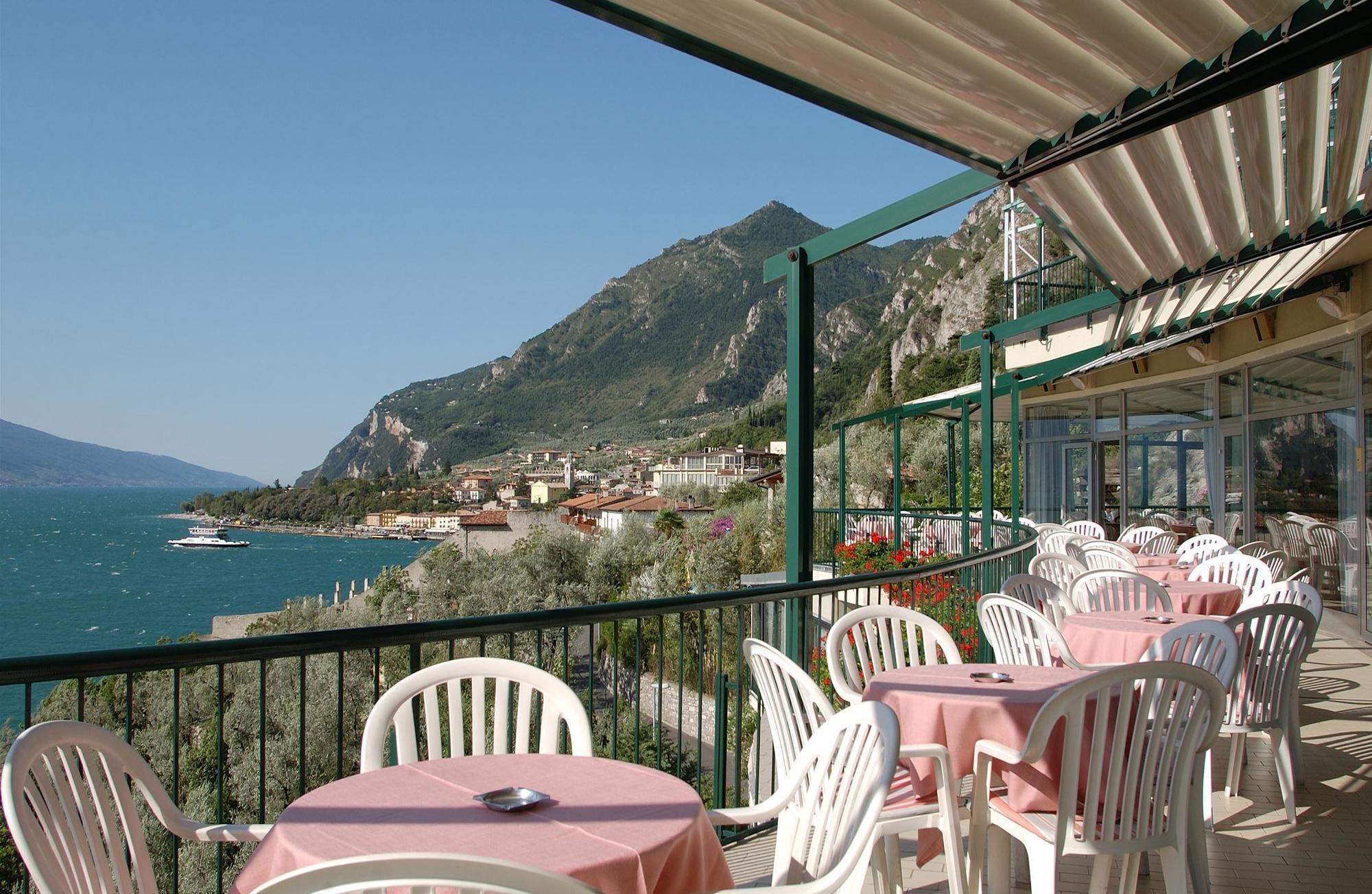Hotel Astor Limone sul Garda Luaran gambar